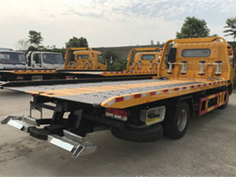 天津河北地区专业汽车救援服务 拖车、脱困、搭电、补胎、换电瓶与高速救援全方位指南